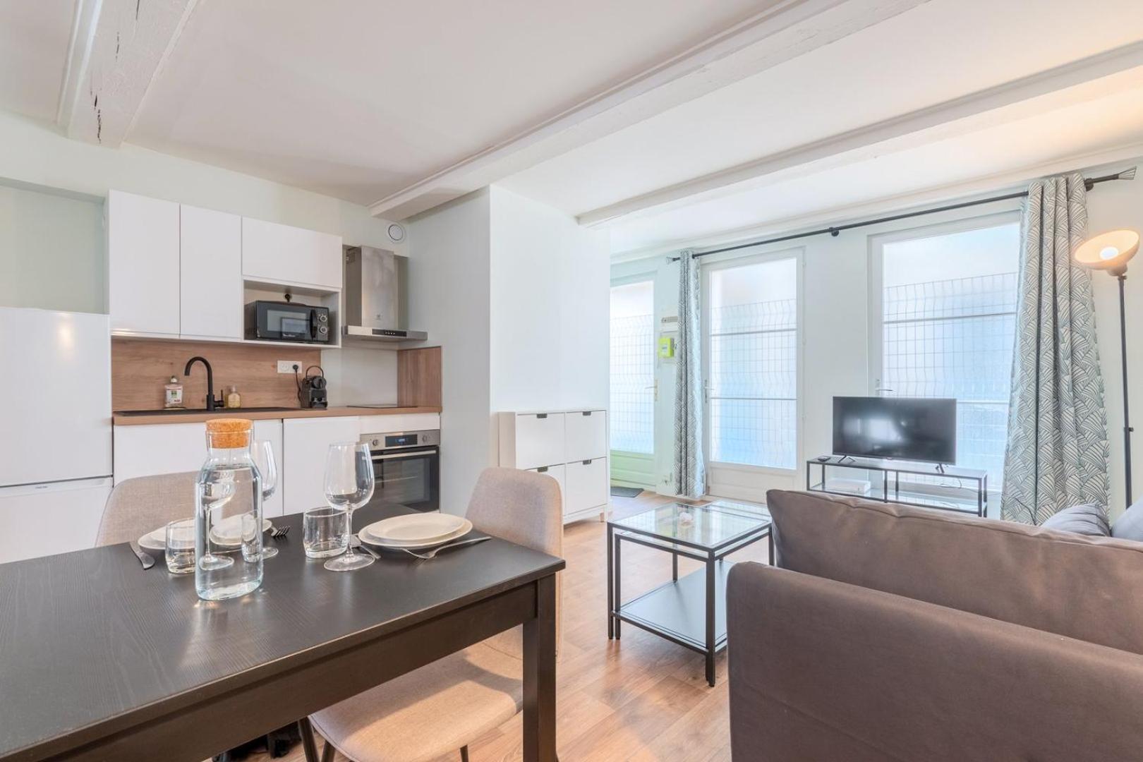 Vieux-Lille/Hypercentre: Lovely Equipped Studio ภายนอก รูปภาพ